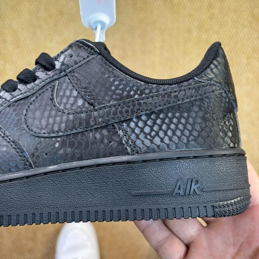 Kobe Bryant x Nike Air Force 1 Low "Black"