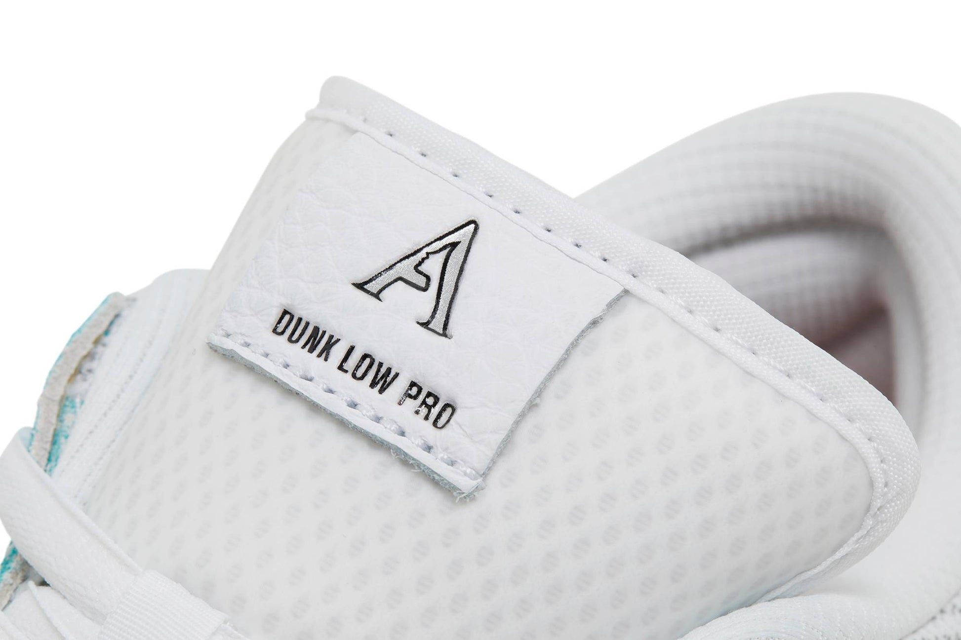 April Skateboards X Nike Dunk Low SB 'Turbo Green' FD2562-400