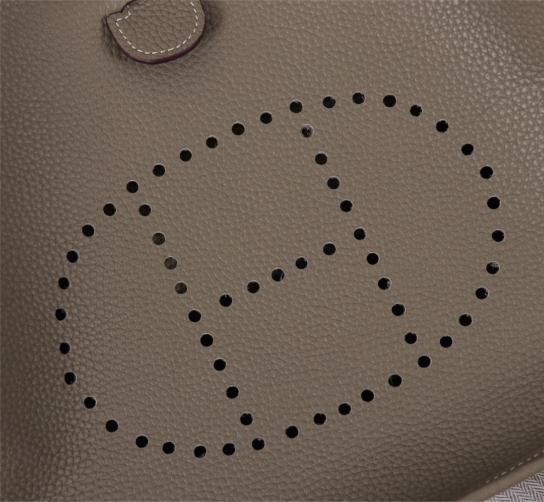 Hermes Evelyne III PM Leather Shoulder Bag - Etoupe Grey