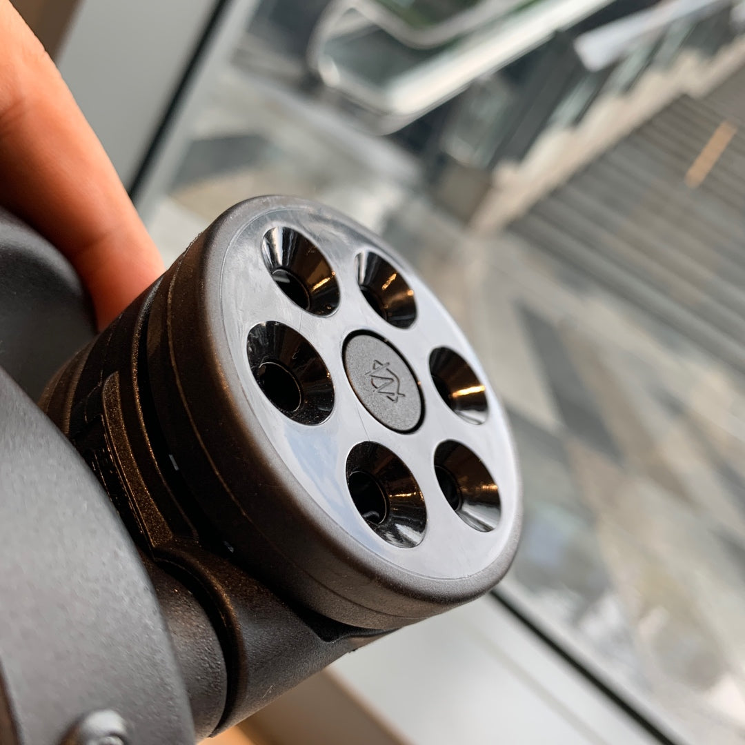 Sleek Matte Black Hardshell Spinner Luggage Trunk Case