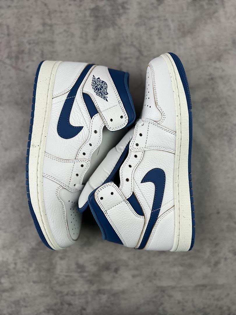 Nike Air Jordan 1 Mid 'Armory Navy' White Navy Blue Tumbled Leather Sneakers Shoes 554724-411