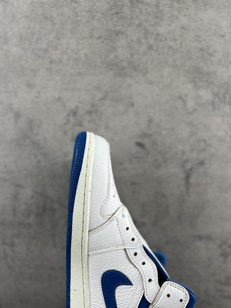 Nike Air Jordan 1 Mid 'Armory Navy' White Navy Blue Tumbled Leather Sneakers Shoes 554724-411