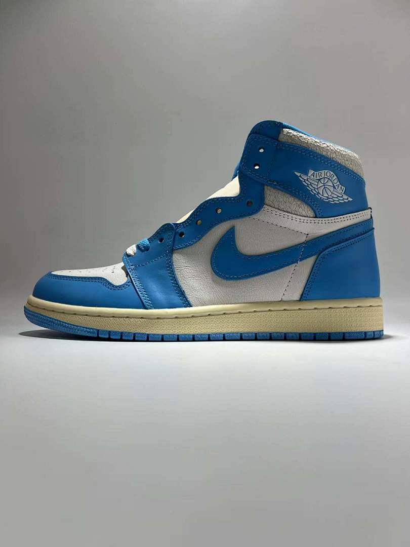 Nike Air Jordan 1 Retro High OG University Blue White Sail Vintage Exposed Foam Tongue Sneakers