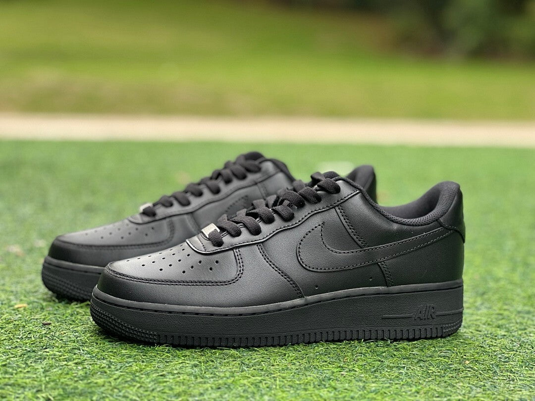 Nike Air Force 1 Low '07 Triple Black CW2288-001