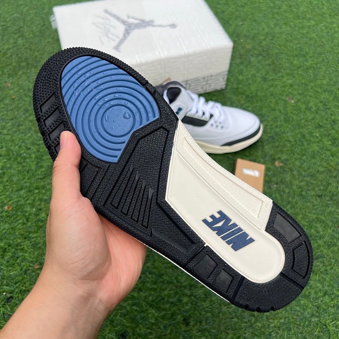 Air Jordan 3 "Frozen Moments" FN8405-001