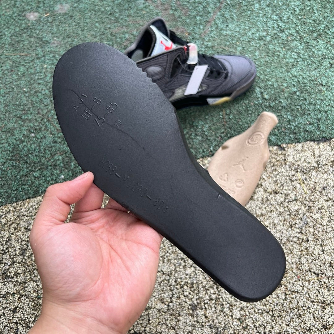 Off-White x Air Jordan 5 Muslin Black Metallic CT8480-001