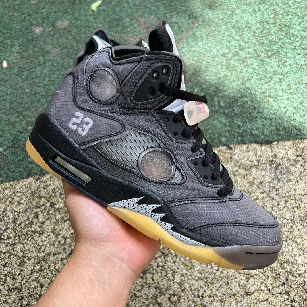 Off-White x Air Jordan 5 Muslin Black Metallic CT8480-001