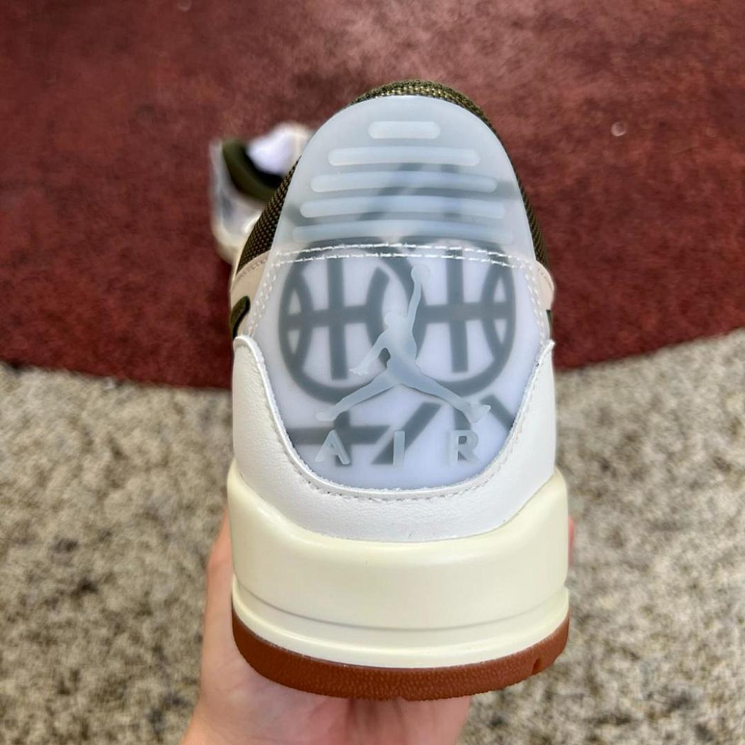 Travis Scott x Nike Air Max 1