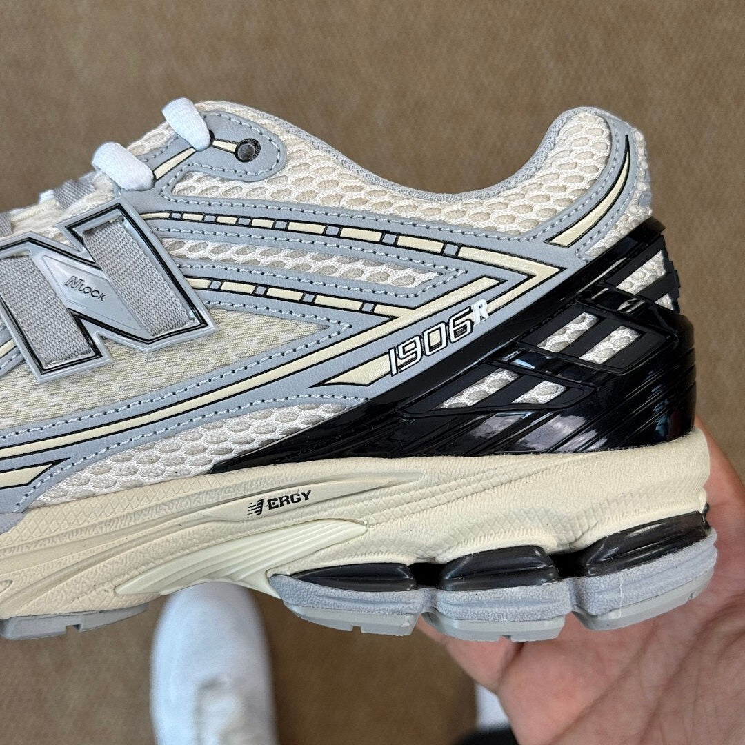 New Balance 1906R White Black M1906RCG