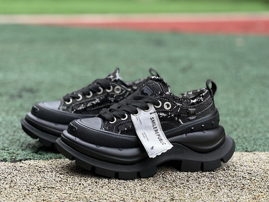 SMILEREPÚBLIC Black Distressed Chunky Sole Low Top Sneakers Style No. 1
