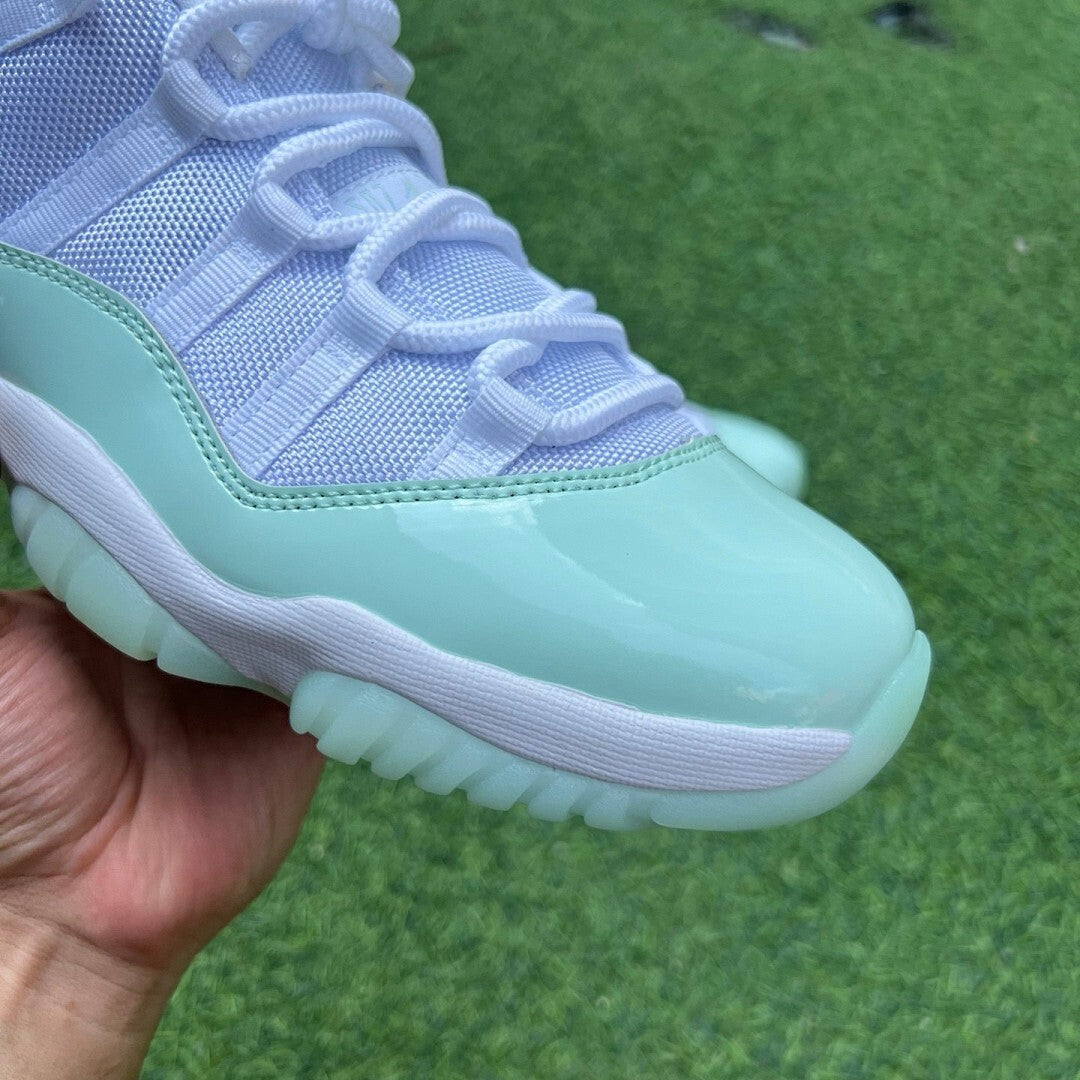 Air Jordan 11 Low Island Green (WMNS) AH7860-106