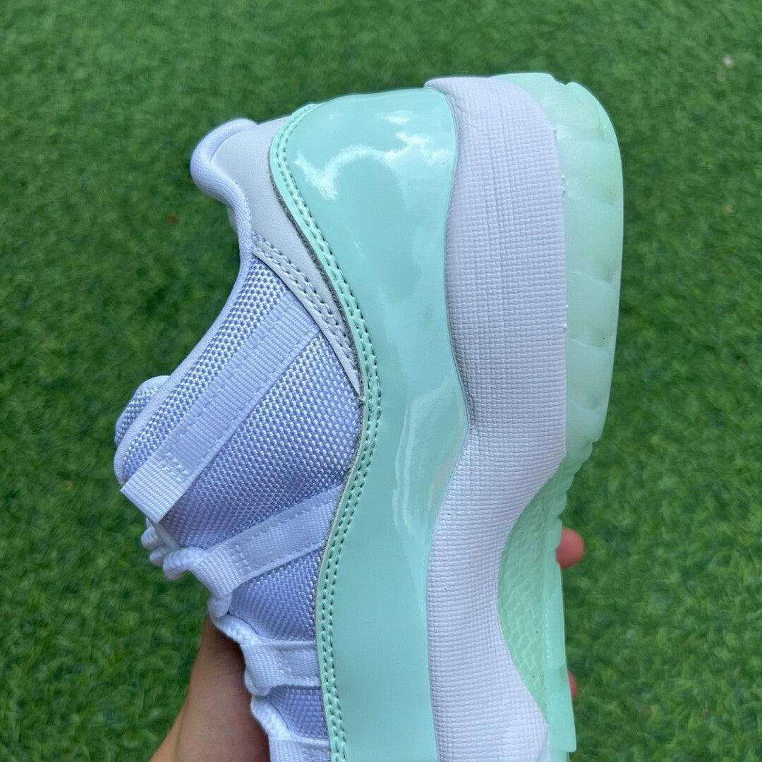 Air Jordan 11 Low Island Green (WMNS) AH7860-106