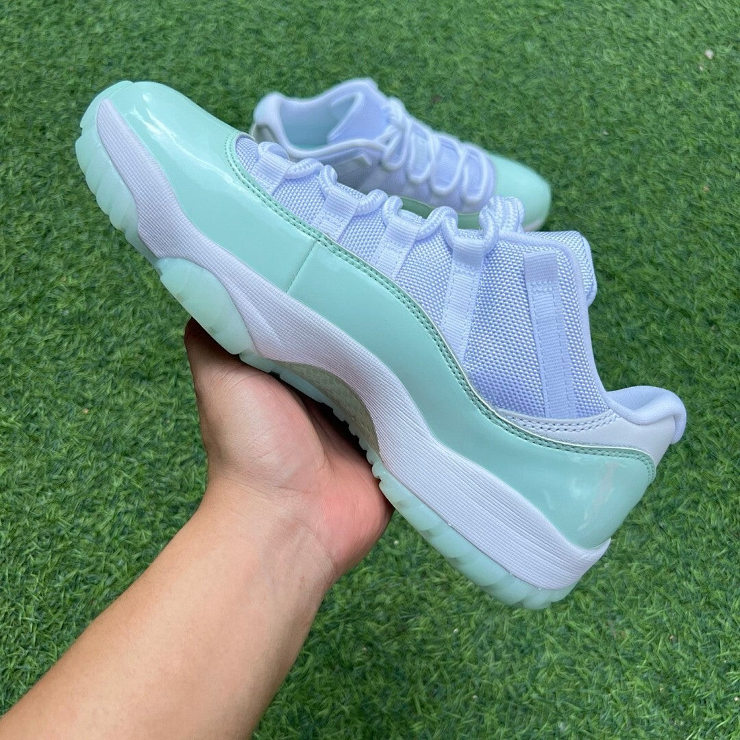 Air Jordan 11 Low Island Green (WMNS) AH7860-106