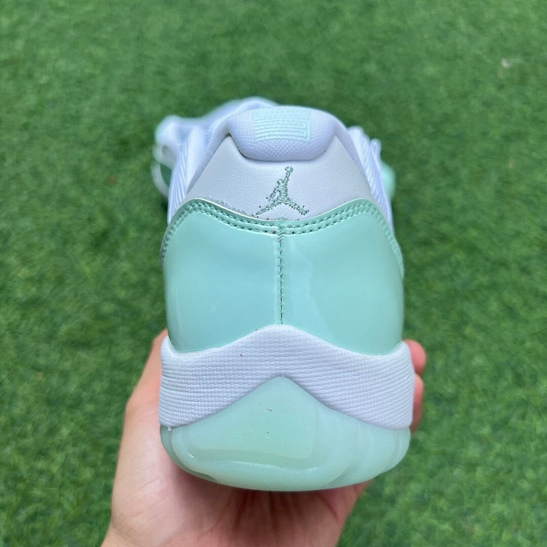 Air Jordan 11 Low Island Green (WMNS) AH7860-106