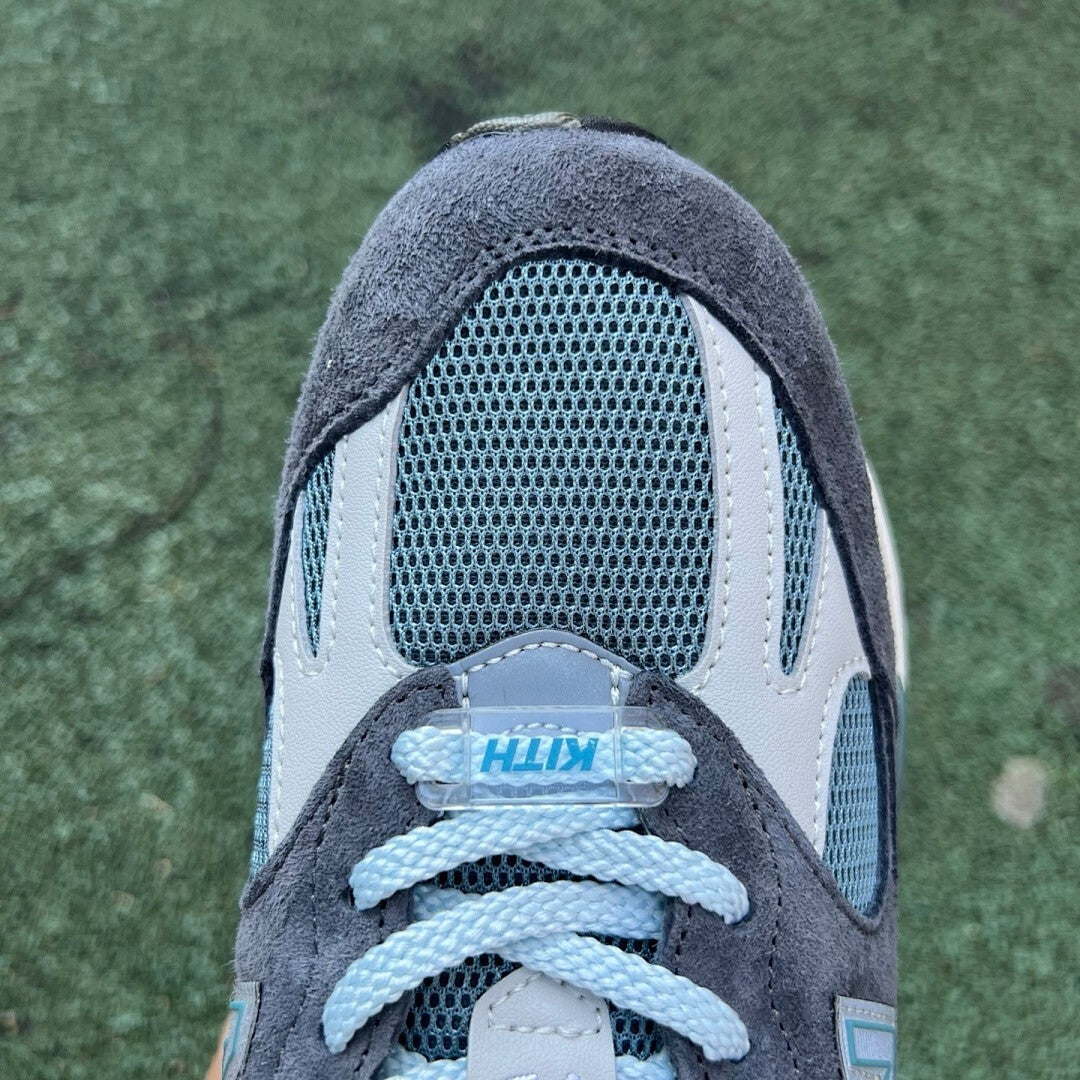 Kith x New Balance 992 "Kithmas" Anthracite Teal M992KH