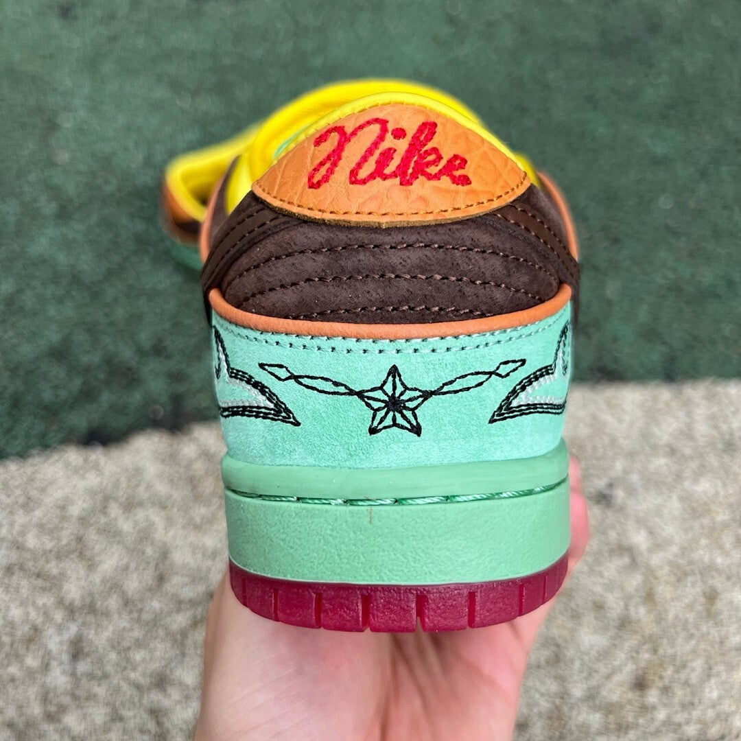 Nike SB Dunk Low Pro Green Tea Ruyi Cloud