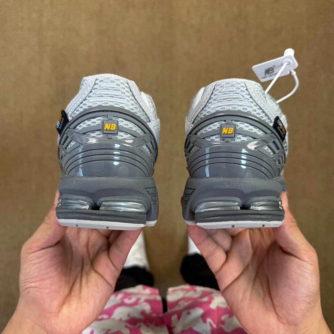 New Balance 1906R Cordura Silver Metallic M1906RCD