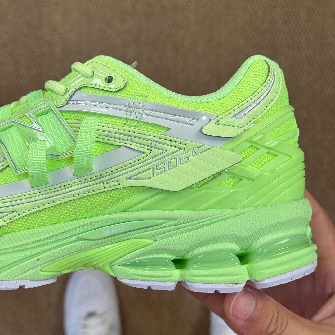New Balance 1906R Bright Green M1906RGF