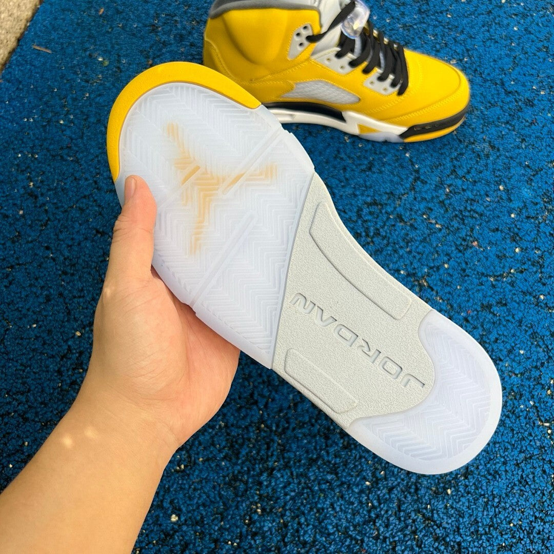 Air Jordan 5 Retro SP 'Michigan' Varsity Maize CQ9549-704