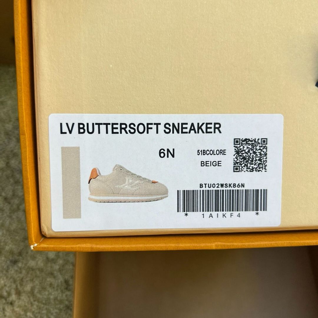 Louis Vuitton LV Runner Sneaker Beige Leather