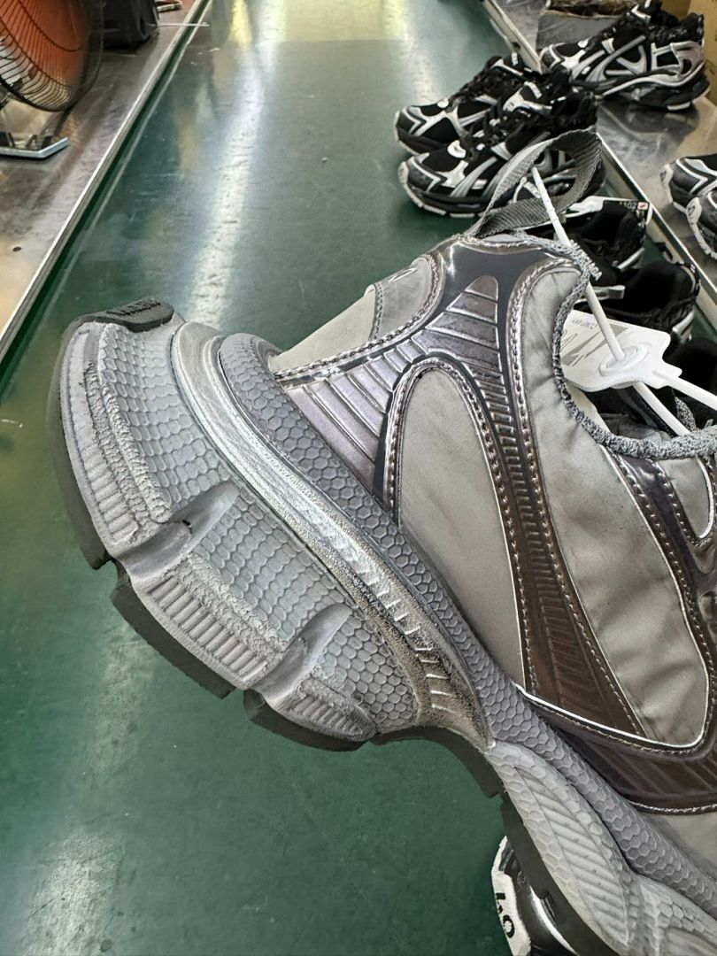 Balenciaga Runner Sneakers Grey/Silver