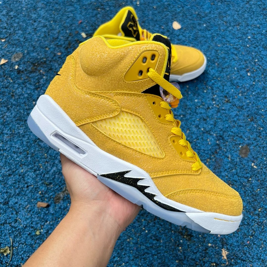 Air Jordan 5 "Michigan" Amarillo College Navy CQ9541-704