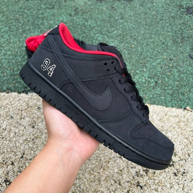 Nike SB Dunk Low Supreme '94 Black Red 428925-001