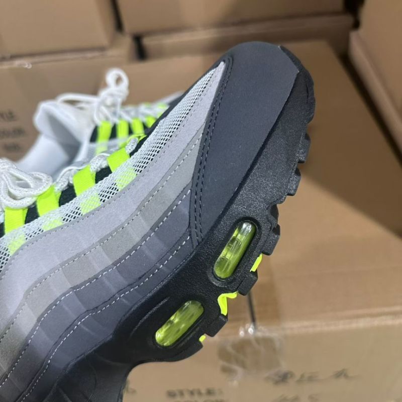 Nike Air Max 95 OG Neon CT1689-001