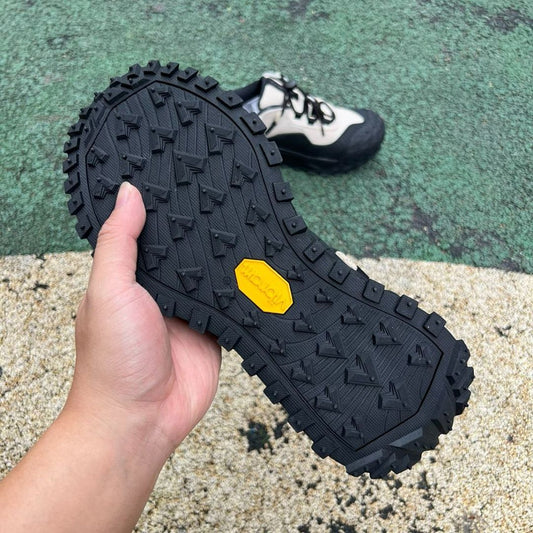 Kolon Sport Move Trail Vibram Sole Outdoor Shoes Black Beige