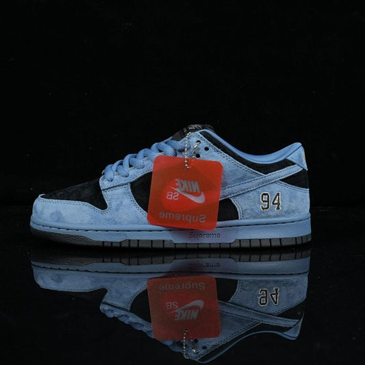 Nike SB Dunk Low Supreme Stars Hyper Royal Black DH3228-100