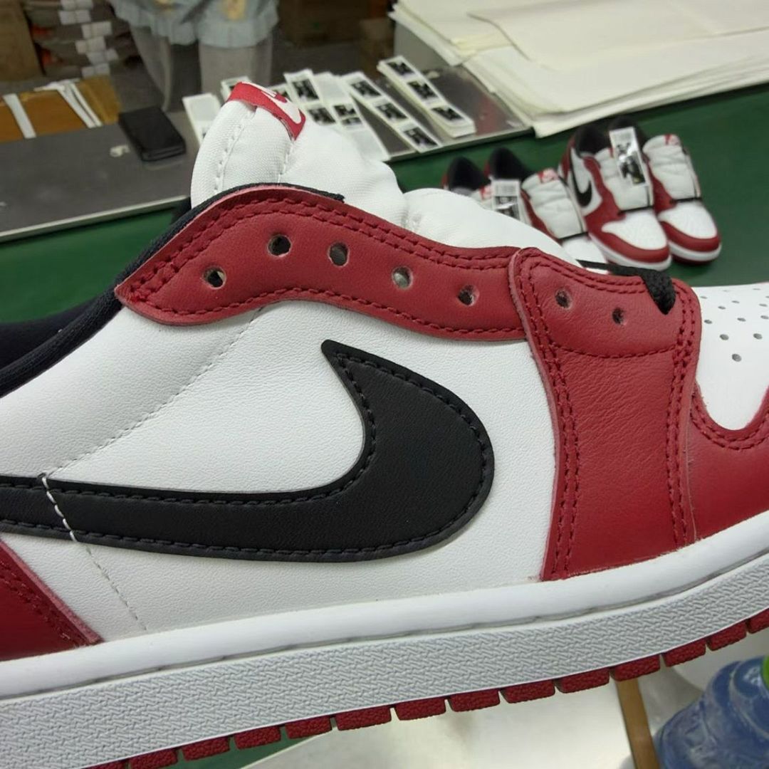 Nike Air Jordan 1 Low Gym Red White Black Sneakers 553558-605
