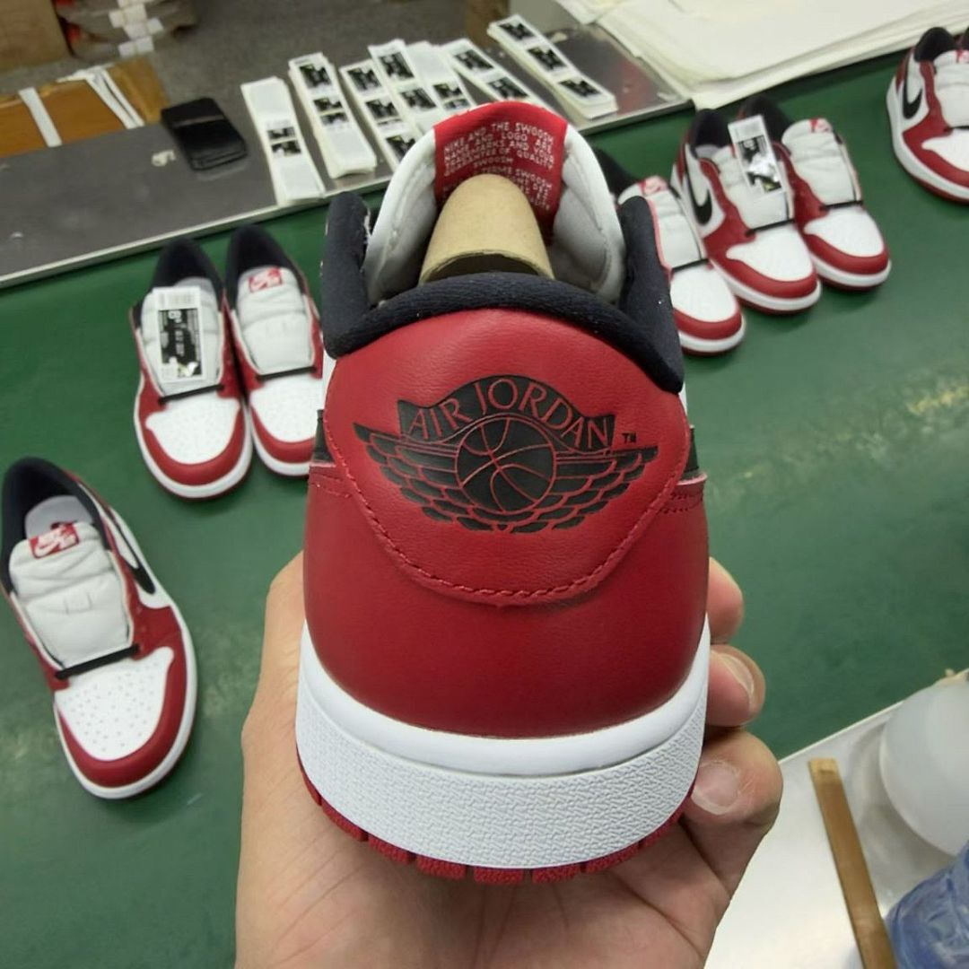 Nike Air Jordan 1 Low Gym Red White Black Sneakers 553558-605