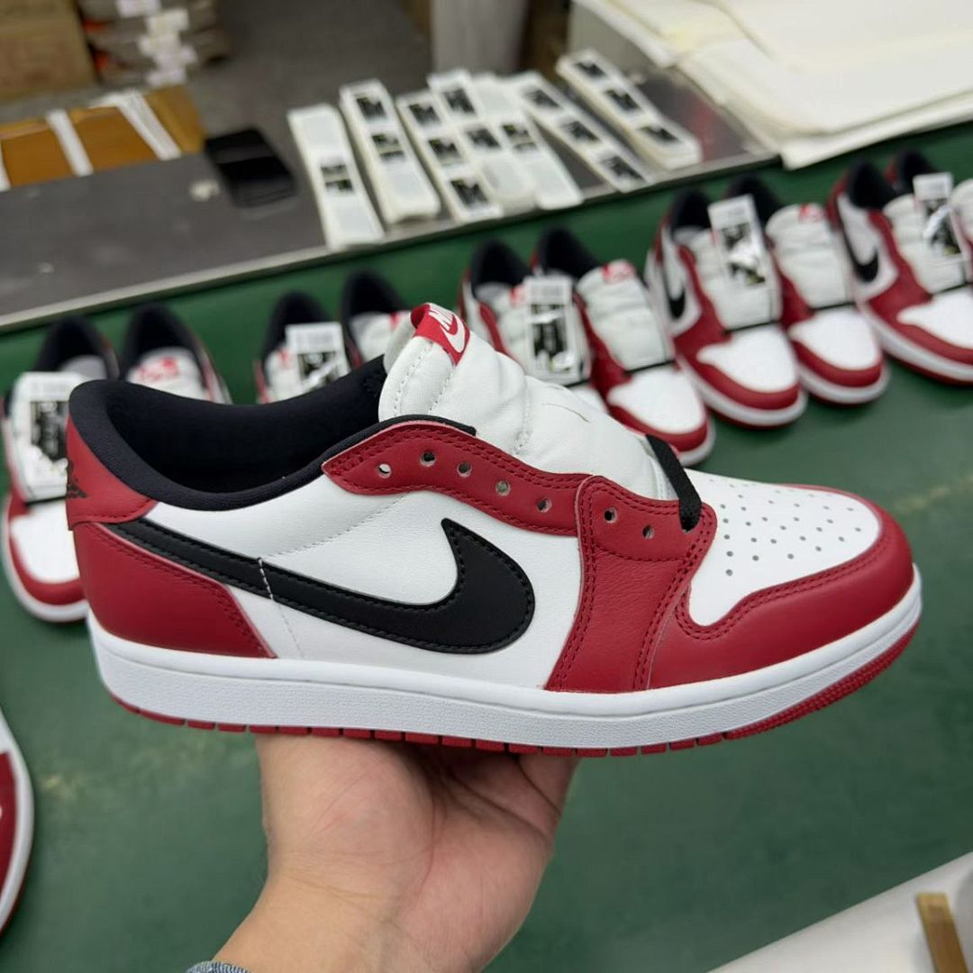 Nike Air Jordan 1 Low Gym Red White Black Sneakers 553558-605