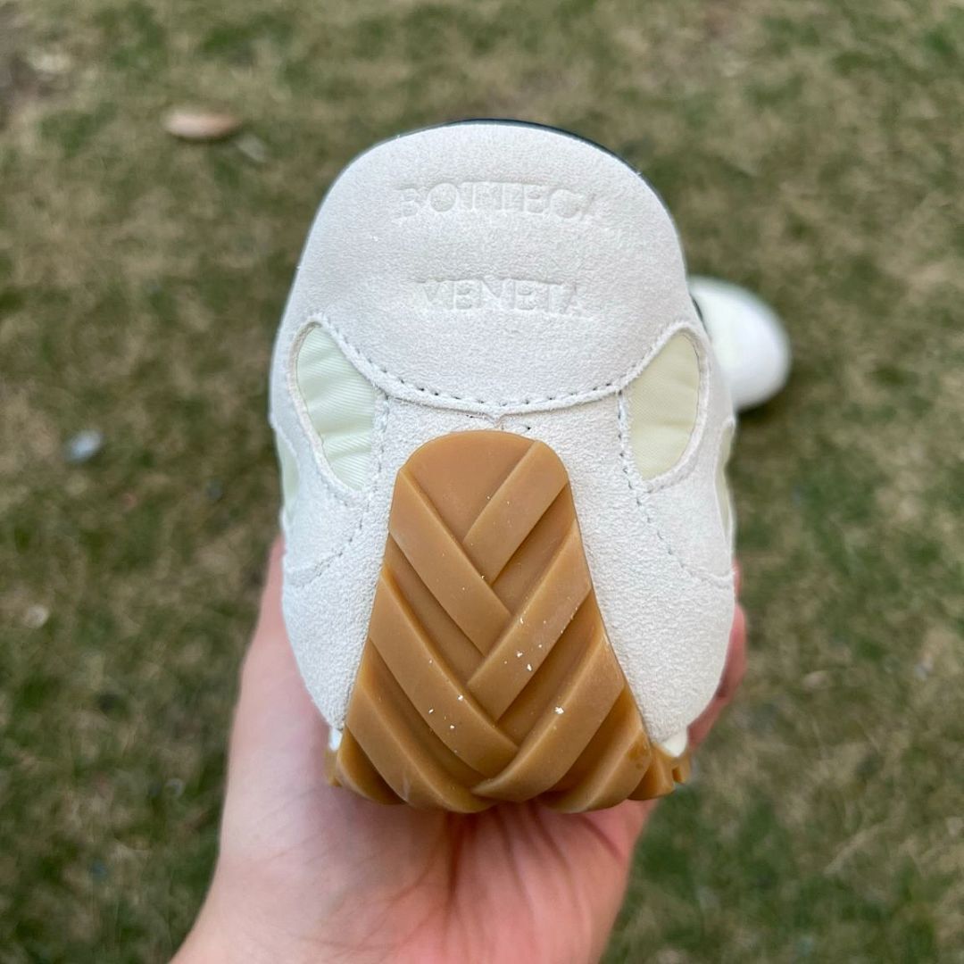 Reebok Aztrek 96 DV6641 Light Sand Cream Black Gum Retro Running Sneakers