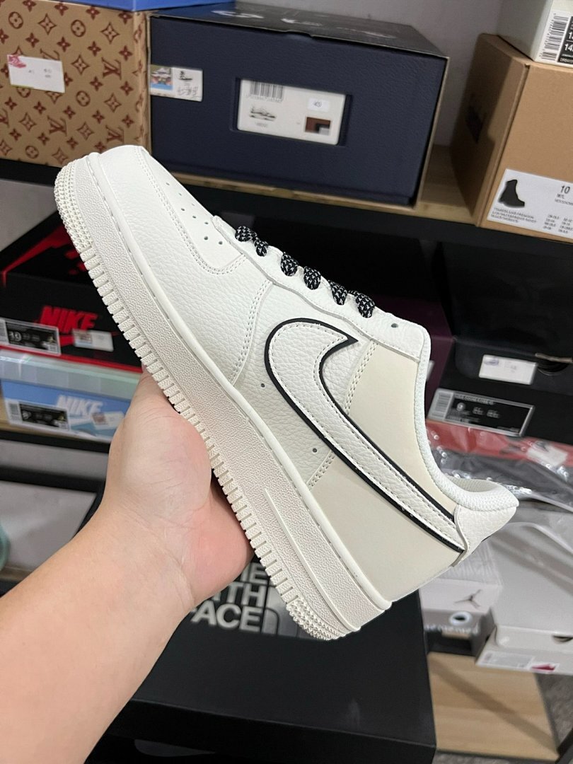 Nike Air Force 1 Low The North Face Cream White Black Hiking Laces Sneakers
