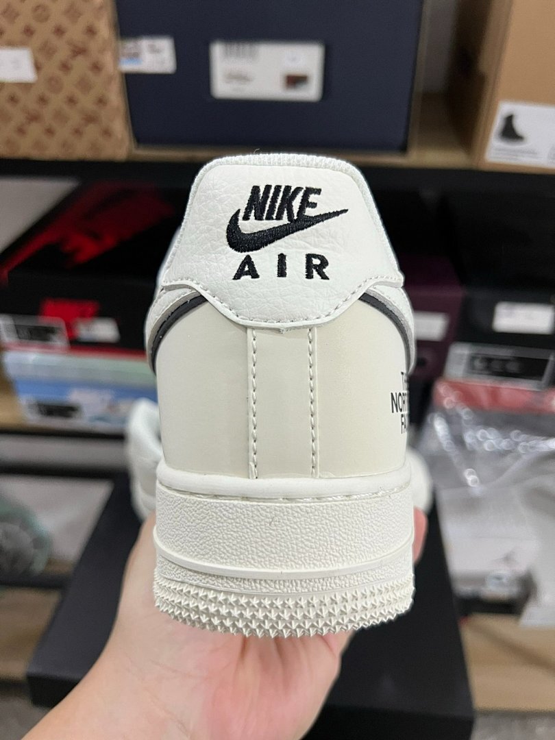 Nike Air Force 1 Low The North Face Cream White Black Hiking Laces Sneakers