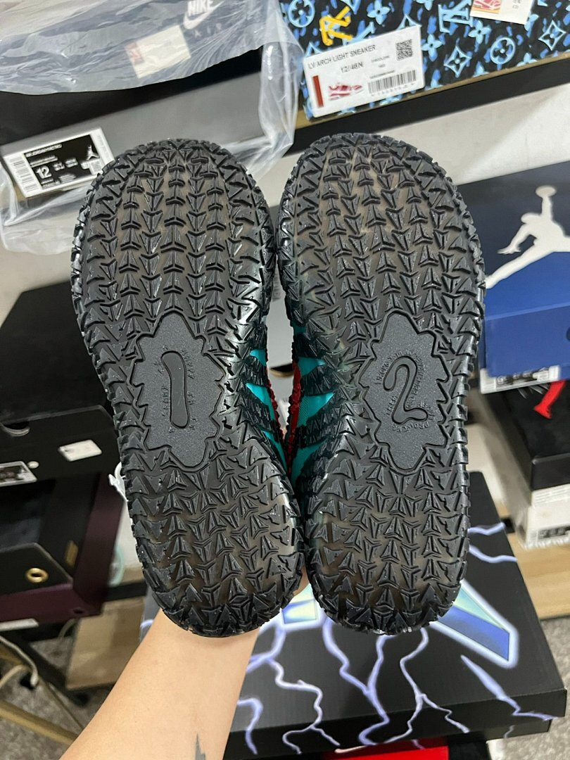Nike Kyrie 4 Aqua Teal Black ZoomX Basketball Sneakers