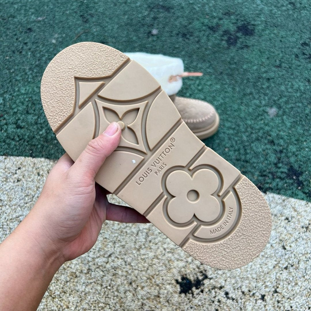 Louis Vuitton Pillow Comfort Boot Beige Monogram Suede Shearling Ankle Boots 1A9R2D Women's Luxury Winter Platform