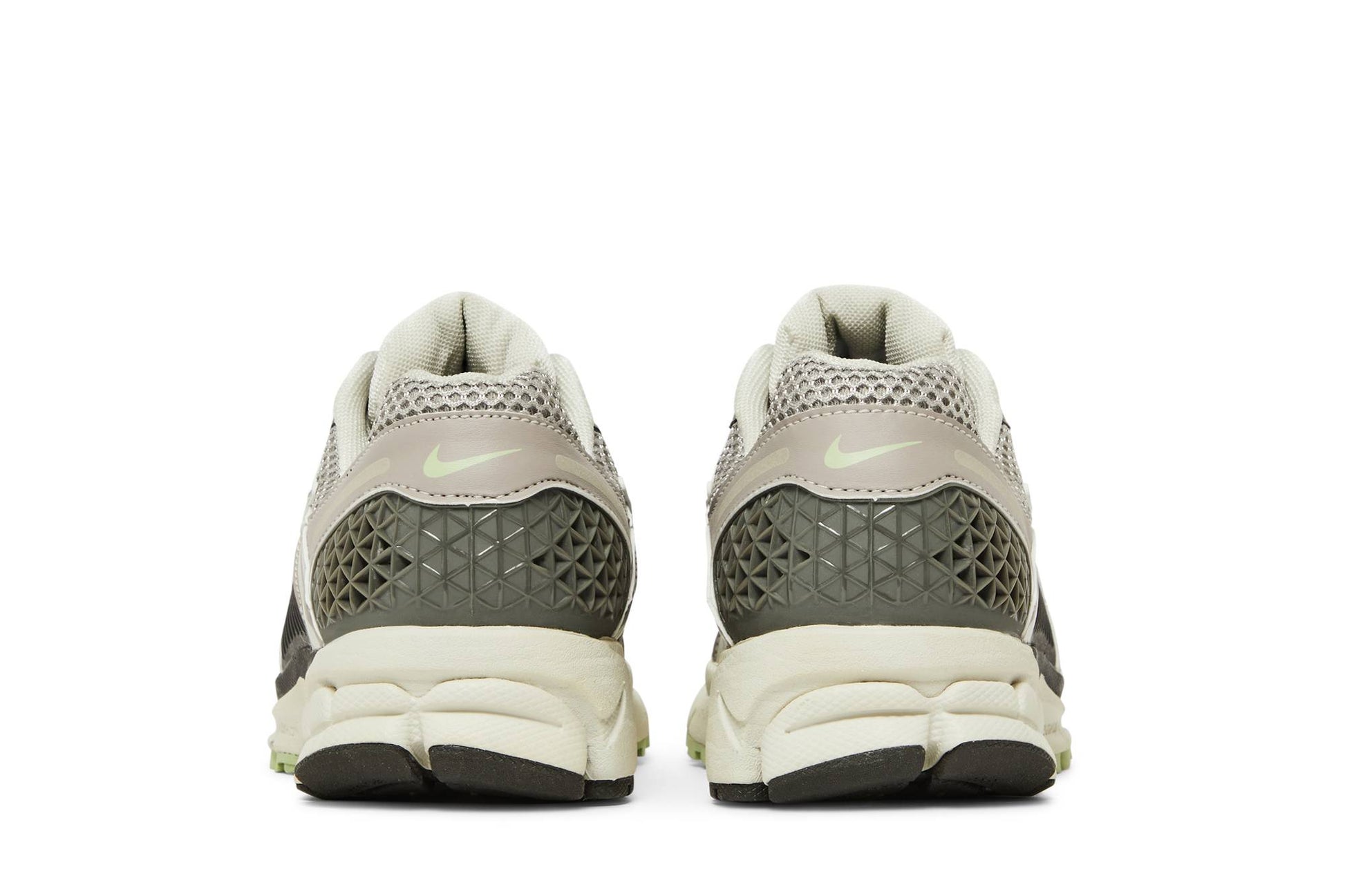 ( Women ) Nike Zoom Vomero 5 'Cobblestone And Flat Pewter' FB8825-001