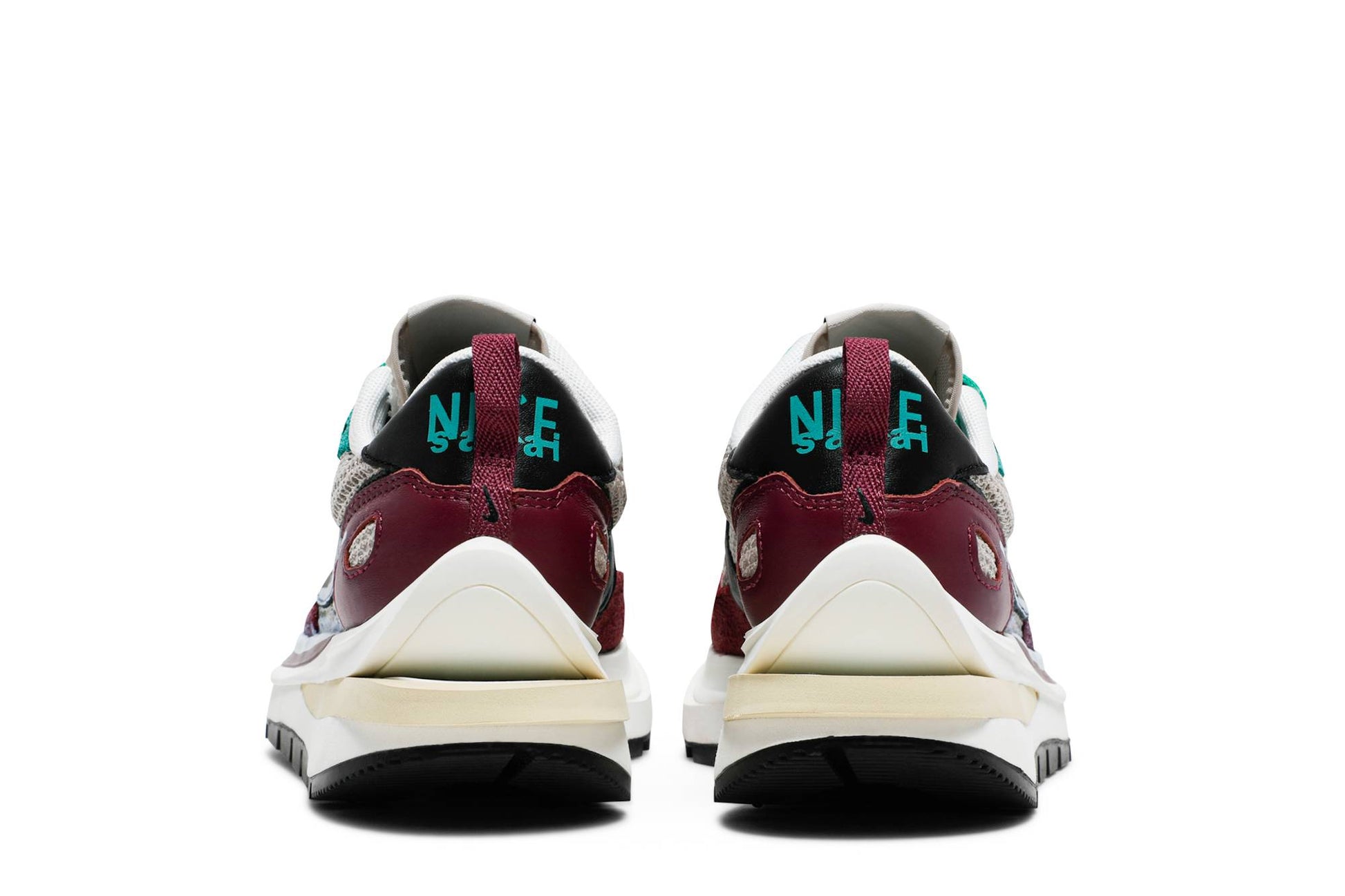 Sacai X Nike VaporWaffle SP 'Villain Red' DD3035-200