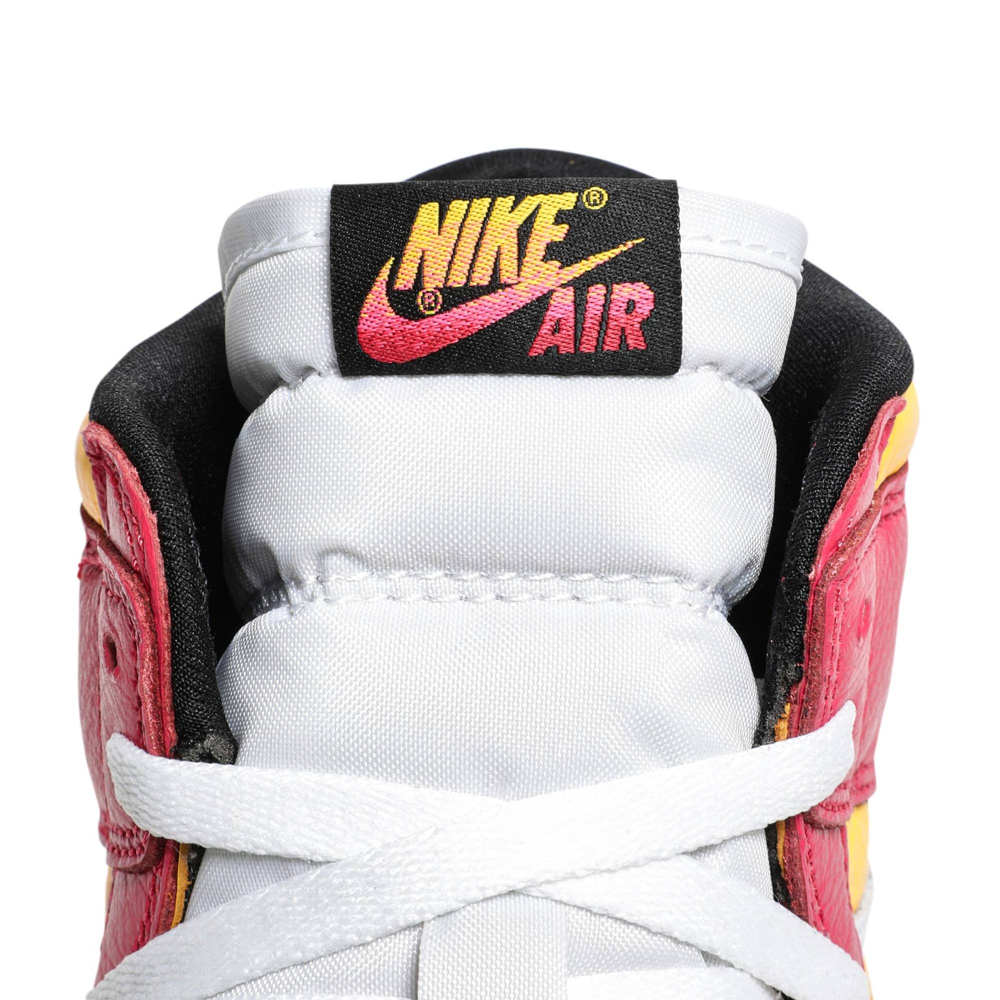 Air Jordan 1 Retro High OG 'Light Fusion Red' 555088-603