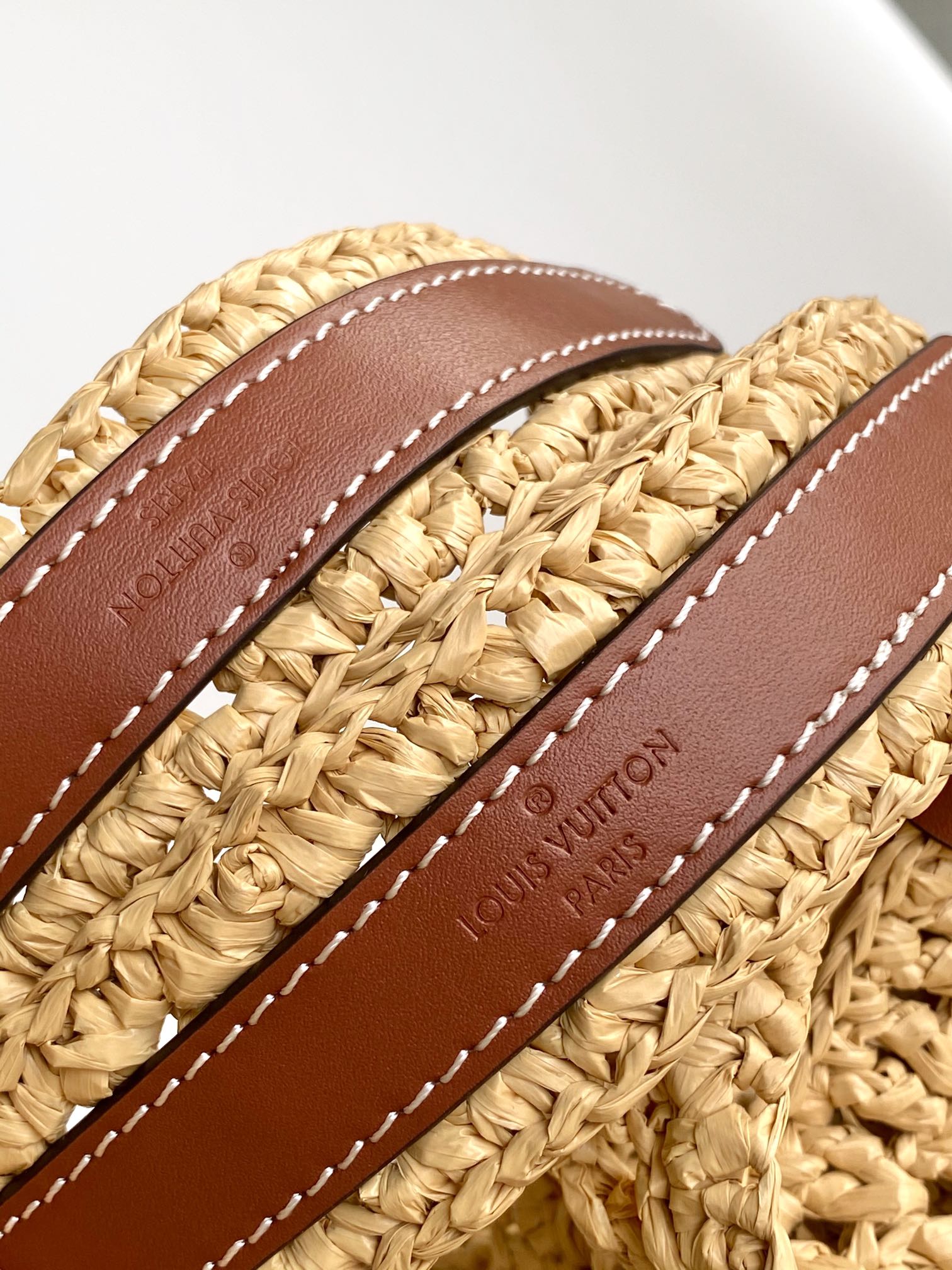 Louis Vuitton OnTheGo MM Raffia Monogram Tote Bag - Natural/Tan
