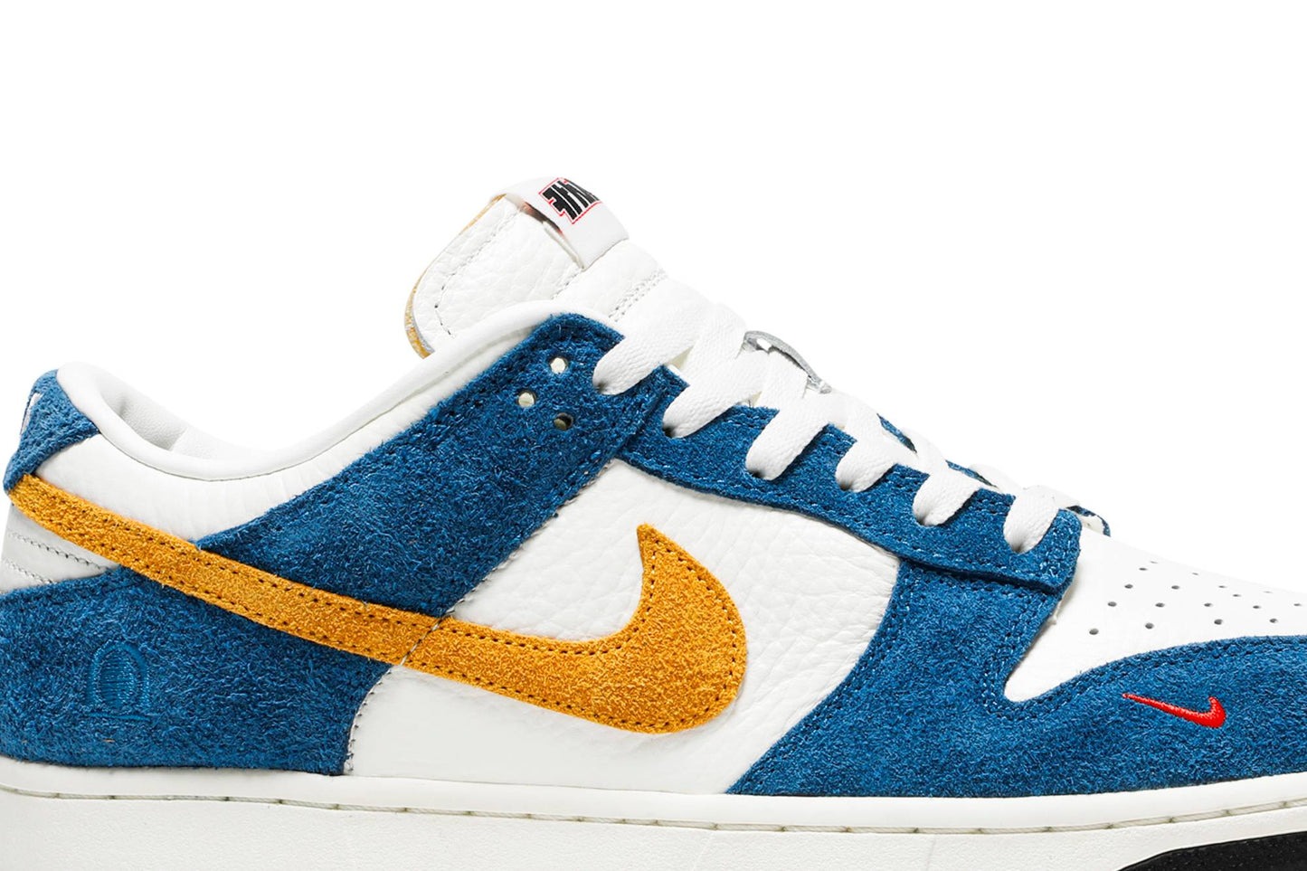 Kasina X Nike Dunk Low 80s Bus CZ6501-100
