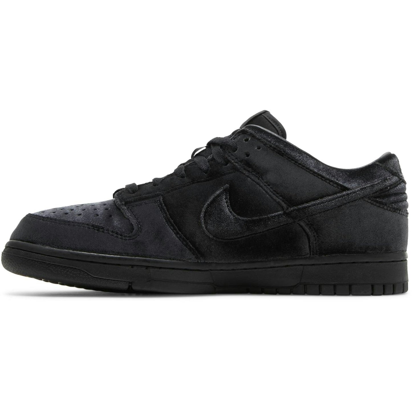 Dover Street Market X Nike Dunk Low 'Triple Black' DH2686-002