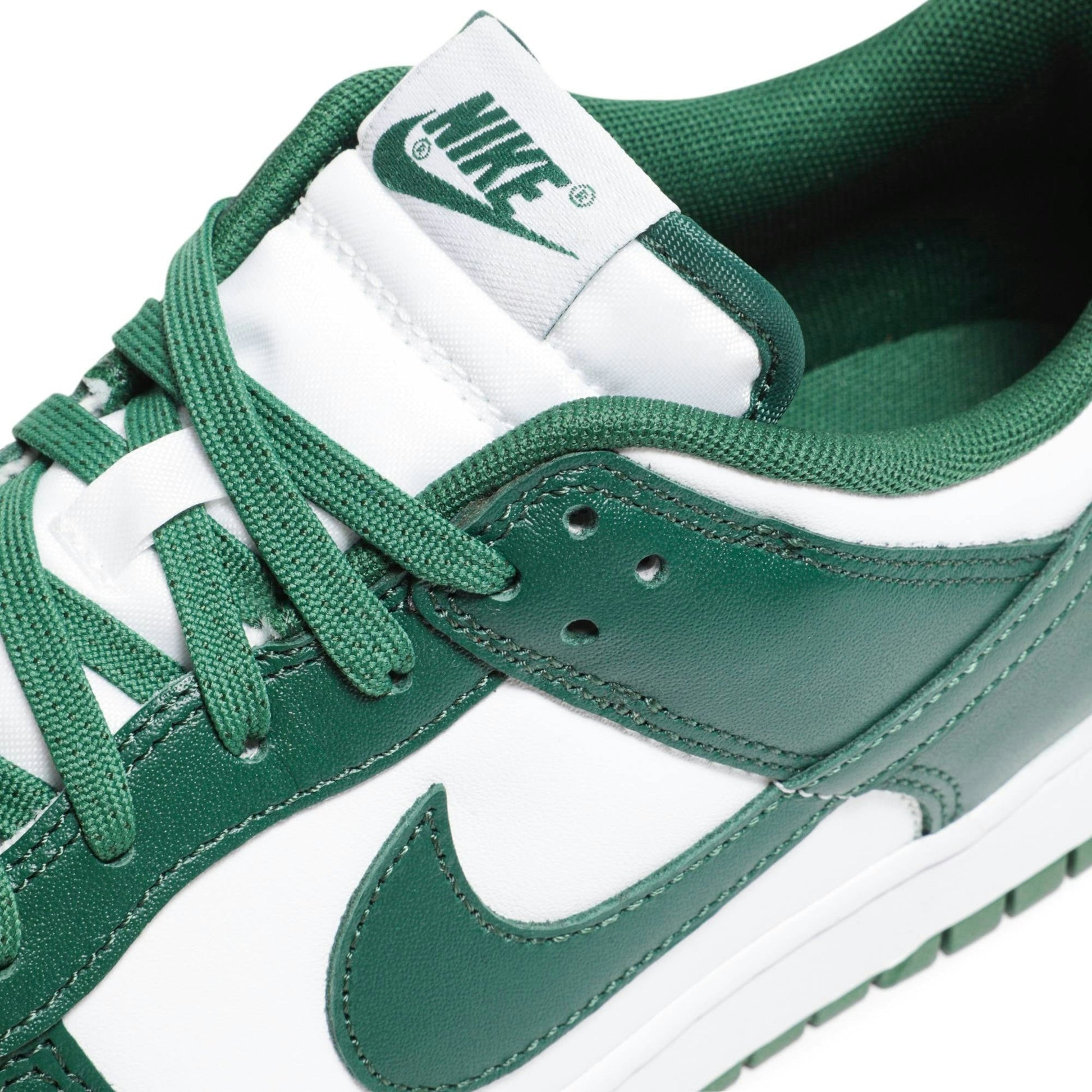 Nike Dunk Low 'Michigan State' DD1391-101