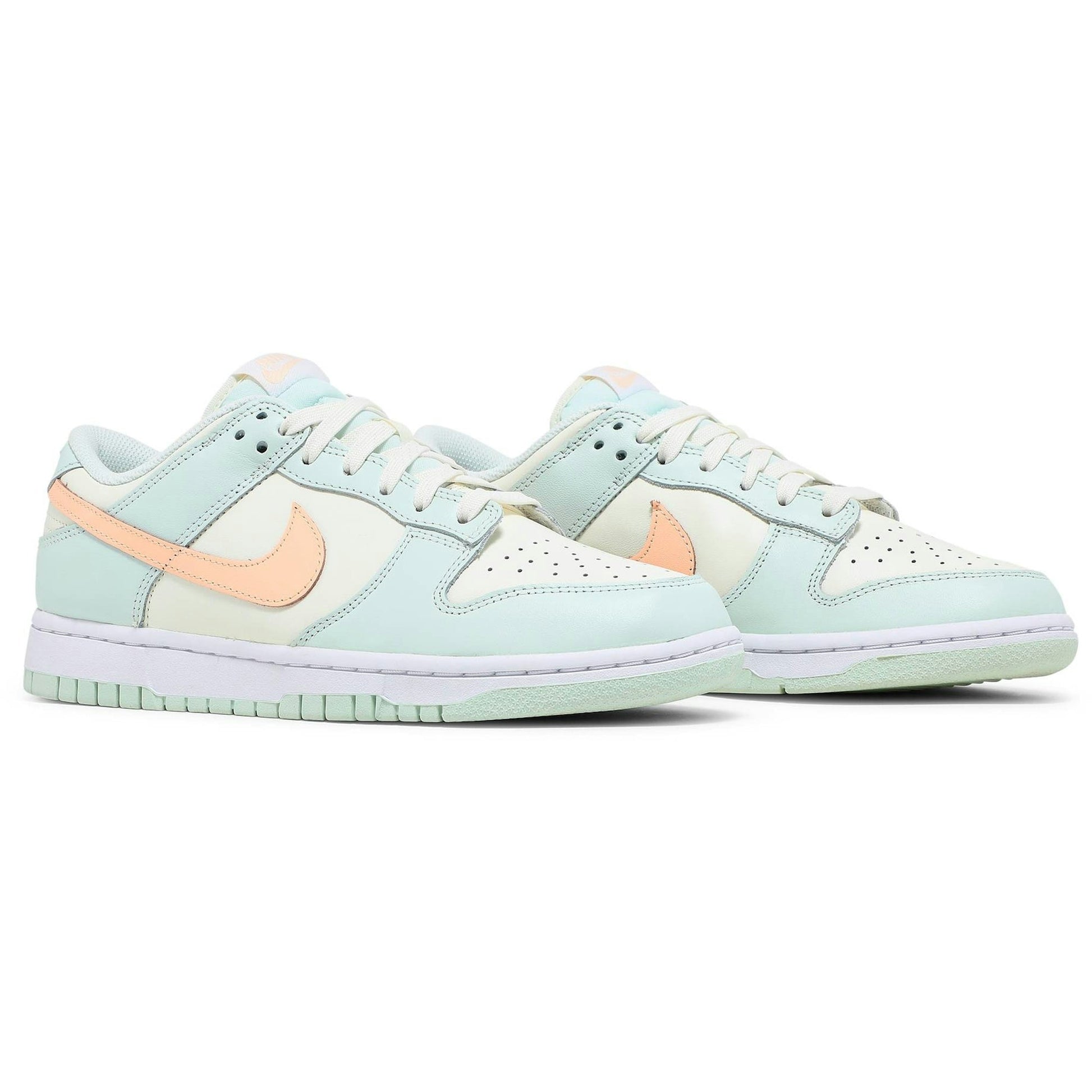 ( Women ) Nike Dunk Low 'Barely Green' DD1503-104