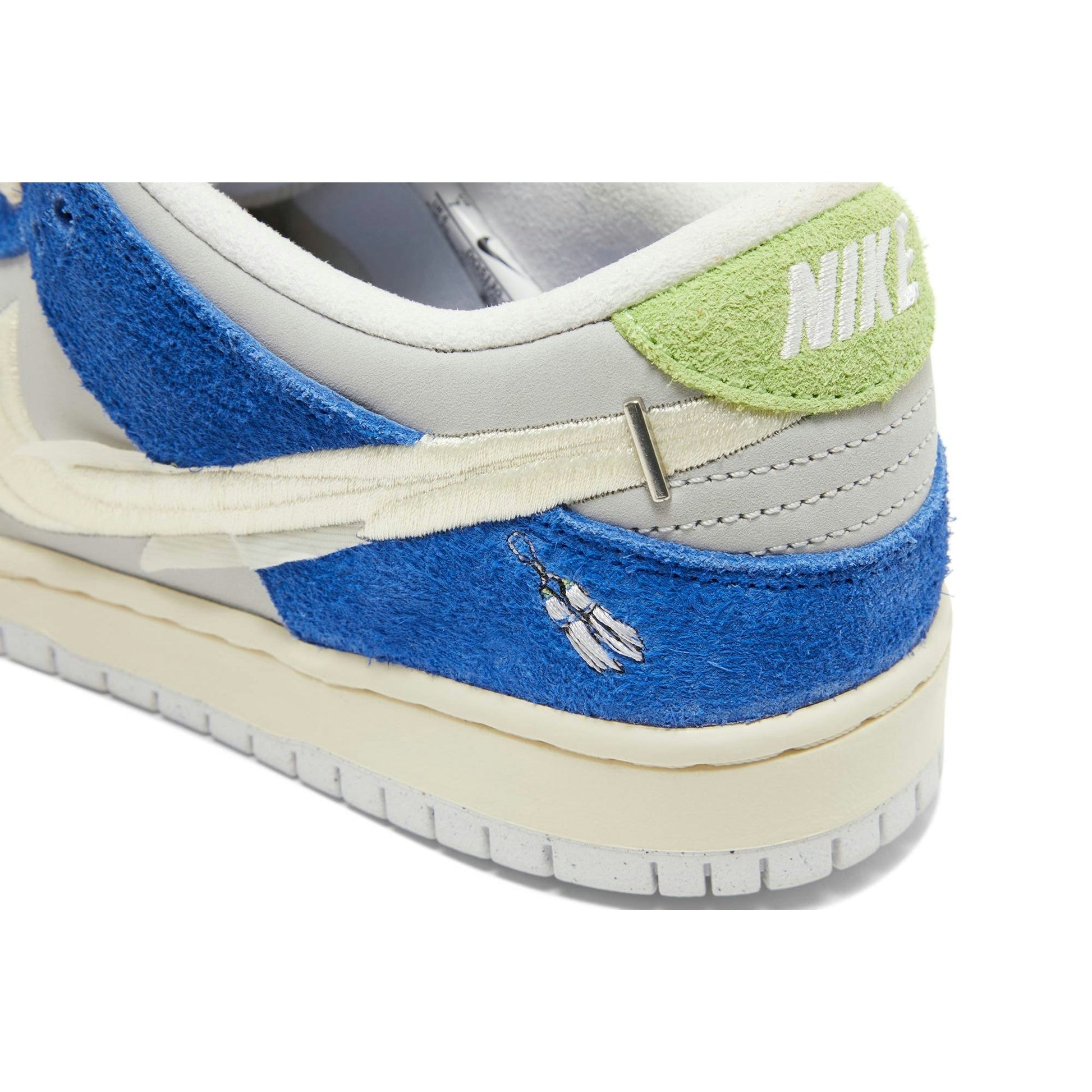 Fly Streetwear X Nike SB Dunk Low DQ5130-400