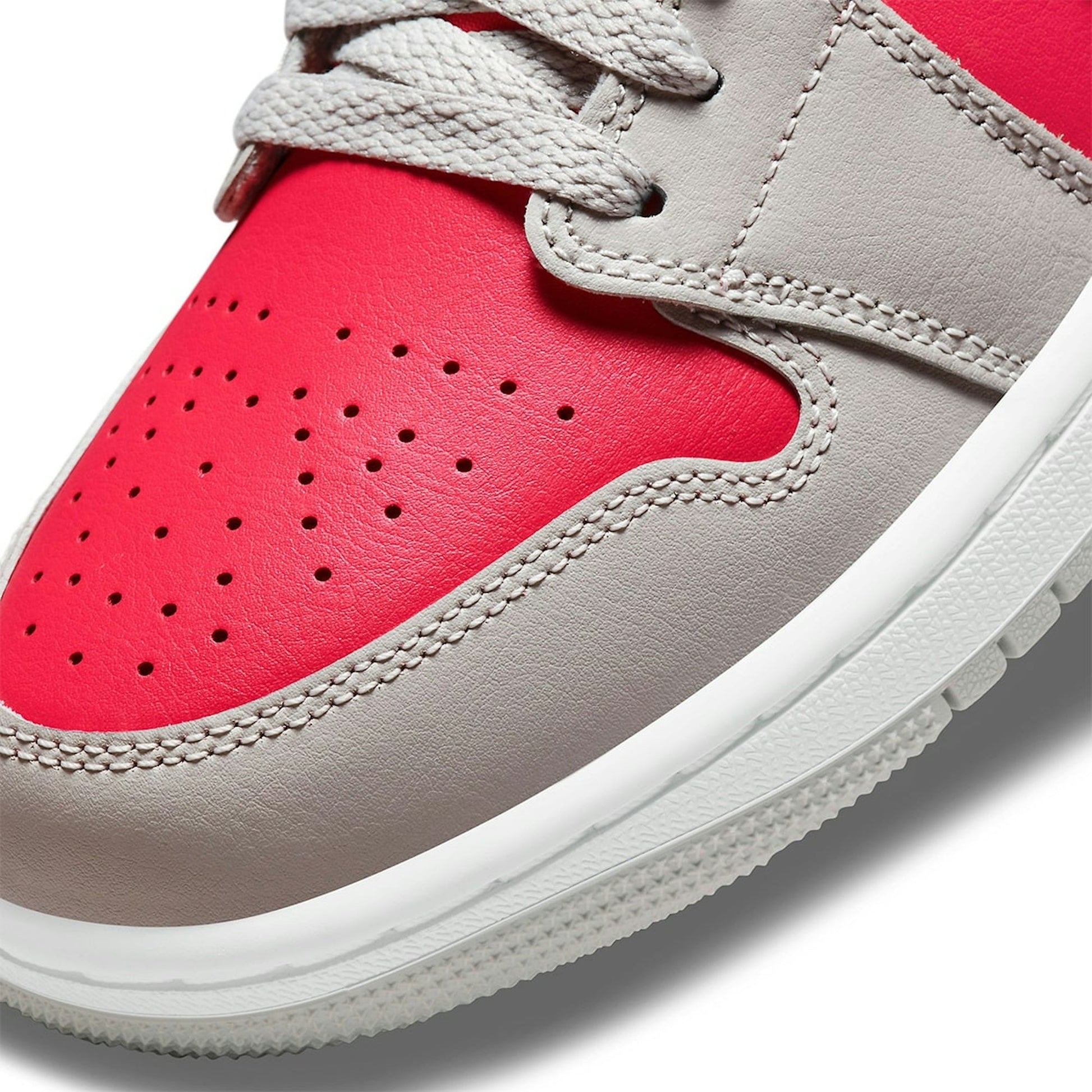 ( Women ) Air Jordan 1 Low 'Light Iron Ore Siren Red' DC0774-060