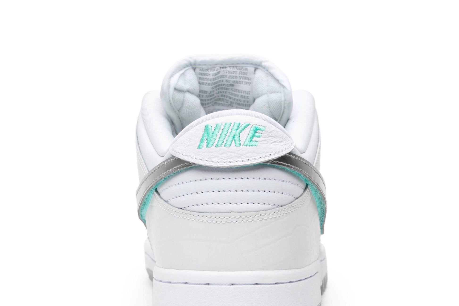 Diamond Supply Co. X Nike SB Dunk Low Pro White Diamond BV1310-100