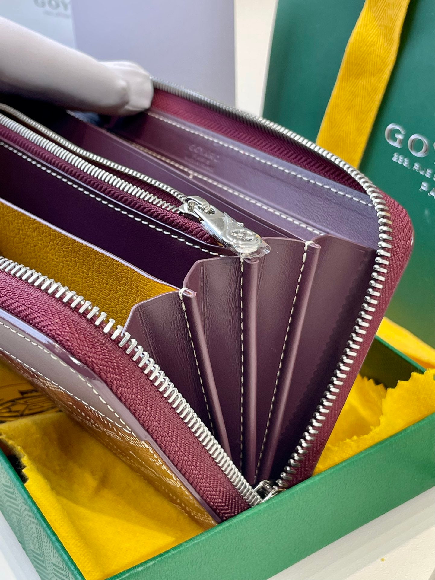 Gogy Luxury Burgundy Chevron Print Leather Zip Around Long Wallet